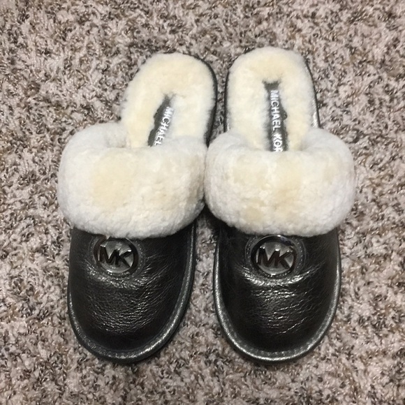 michael kors house shoes